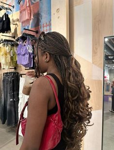 French Curls Braids Brown And Blonde, French Curls Braids Brown, Maintenance Week, Braids 2023, French Curls Braids, Curls Braids, Braiding Hair Colors, Brown And Blonde