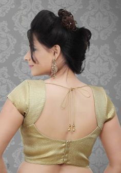 sari blouse Punjabi Saree, Indian Wedding Saree, Modern Indian Wedding, Saree Ideas, Traditional Blouse Designs