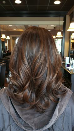 Rambut Brunette, Hair Color Caramel, Fall Hair Color For Brunettes, Brown Hair Balayage, Long Brown Hair, Hair Color And Cut, Brown Hair With Highlights, Medium Hair Cuts