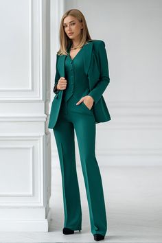 Blue Single-Breasted Suit 2-Piece Graduation Outfits For Women, Woman Suit, Women Suits, Graduation Outfits, Pant Suits, Classy Work Outfits, Stylish Work Outfits, Suit Fashion