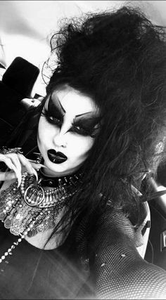 Goth Women Makeup, Welcome To The Dark Side, Gothic People, Alternative Subcultures, Modern Goth