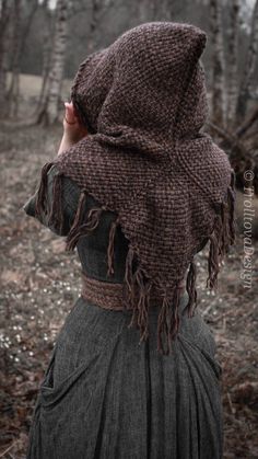 Small Handwoven Skjoldehamn Inspired Hood in Brown Wool and - Etsy South Africa Modern Midevil Outfits, Winter Cosplay Ideas, Medieval Inspired Fashion, Skjoldehamn Hood, Viking Hood, Cottagecore Winter, Hooded Shawl, Unique Outfit Ideas, Fair Outfits