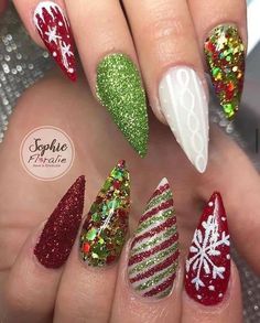 Heather Nails, Christmas Stilleto Nails, Funky Christmas Nails, Christmas Nail Designs Acrylic, Almond Acrylic Nails Designs, Xmas Nail Art