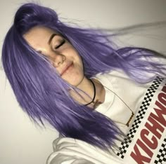 Putple Hair, Tumblr Aesthetic 2014, Woman With Purple Hair, Pastel Purple Hair, 2014 Aesthetic, Pale Grunge, Oc Things, Fashion Decades