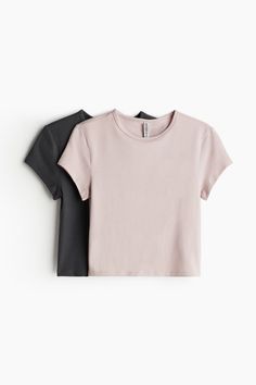 Short  fitted T-shirts in soft cotton jersey with narrow trim at neckline. H&m T Shirt, H And M, Clothes Wishlist, Pink Dark, Lady Grey, Basic Tees, Christmas List, French Terry, Dark Gray