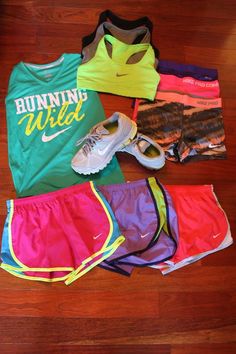 Sports clothes from http://berryvogue.com/trainingequipment Running Shoes Outfit, Nike Fitness, Clothes And Shoes, Nike Workout, Shoes Outfit, School Style