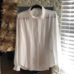 H&M White Blouse Never Been Worn Tags Still Attached Size Medium Smoke Free Home H&m Button-up Blouse For Work, H&m Button-up Workwear Blouse, Classic H&m Spring Blouse, Classic Spring Blouse By H&m, H&m Collared Tops For Workwear, Classic Button-up Blouse By H&m, Classic H&m Blouse For Spring, H&m Blouse For Summer Workwear, H&m Collared Blouse For Work