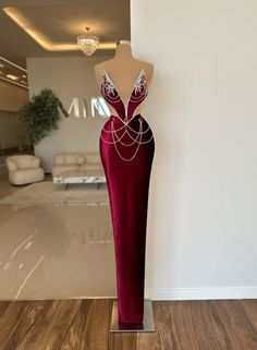 Epitome of Modern Elegance - Miuccia Dress | Minna Fashion Nigerian Lace Dress, Minna Fashion, Teen Fashion Trends, Modern Gown, Dress Sweetheart Neckline, Velvet Dress Long, Haute Couture Dresses, Evening Dresses Cocktail