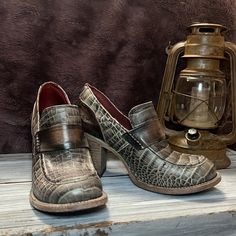 Color Is A Distressed Light And Dark Brown Croc Embossed. The Only Signs Of Wear Are On The Soles, Otherwise In Excellent Condition! Let Me Know If You Have Any Questions!! Beach Toes, Freebird By Steven, Dark Brown, Light In The Dark, Women Shoes, Women Shopping, How To Wear, Color