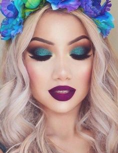 Carnaval Make-up, Party Make-up, Mekap Mata, Lip Trends, Flowers In Her Hair, Purple Lipstick, Smink Inspiration