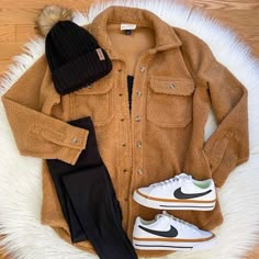 Woman’s Fall Outfits 2023, Fall Outfits 2023 Women 30s, Mid 30s Fall Outfits Women, Casual Fall Sneaker Outfits, Washington Outfits Fall, Casual Layered Outfits Winter, Easy Mom Outfits Winter, Cheap Fall Outfits For Women, Nike Legacy Outfit