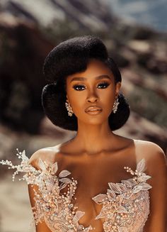 Bridal Makeup For Dark Skin, Black Wedding Makeup, Dramatic Bridal Makeup, Afro Wedding Hairstyles, Makeup For Dark Skin, Bridal Makeup Ideas, Black Bridal Makeup, Wedding Dress Aesthetic, Black Wedding Hairstyles