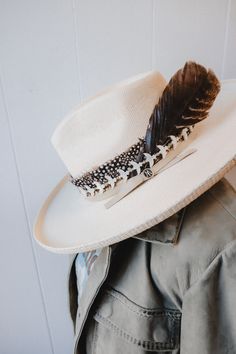 Black and white dot feather hat band with leather straps in the back to secure to any cowboy hat Felt Cowboy Hats, Straw Cowboy Hat, Boot Jewelry, Cap Fashion, Dot Design, Jack Black, Hat Band, Cowboy Hat, Kids Boots