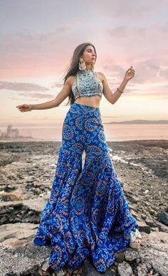 Gorgeous Bridal Outfit Ideas For Your Pool Party! Sharara Designs, Sangeet Outfit, Mehendi Outfits, Bandhani Dress, Indian Outfits Lehenga, Salwar Designs, Casual Indian Fashion