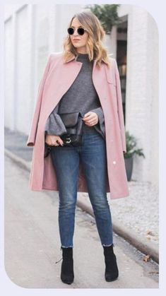 Grey And Pink Outfit, Pink Coat Outfit Winter, Pink Grey Outfit, Stylish Office Outfits Women, Casual Trench Coat Outfit, Ootd Office, Coats Outfits, Outfits Bonitos