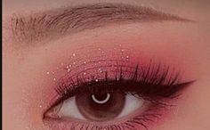 Rosy Makeup, Soft Makeup Looks, Pink Eye Makeup, Make Up Inspiration, Korean Eye Makeup, Glitter Eye Makeup