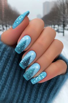 61 Stunning Blue Christmas Nail Ideas for 2024 Ice Blue Christmas Nails, Turquoise Christmas Nails, Teal Christmas Nails, Christmas Nails Blue And White, Blue And White Winter Nails, Light Blue Christmas Nails, Blue Christmas Nails Winter, Light Blue Winter Nails