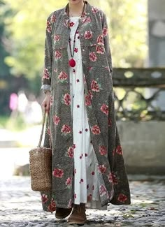 How To Look Attractive, Trench Coats Women Long, Fall Vintage, Trench Coat Style, Long Trench, Vintage Patchwork, Long Trench Coat, Floral Retro, Winter Outfits For Work