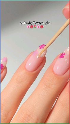 💐 Get ready to nail the cutest DIY flower nail designs ever! 🌺✨ Let your creativity blossom with these adorable and easy-to-do floral nail art ideas. From dainty daisies to vibrant roses, learn how to paint your nails like a pro gardener. 🌷🌿 Whether you're a nail art enthusiast or a beginner, these step-by-step tutorials will help you achieve picture-perfect flower nails. 🌸💅💖 Let your fingertips bloom with charm and style! 🌼🌈 Diy Flower Nails, Nails Pictures, Makeup Routines, Pink Manicure