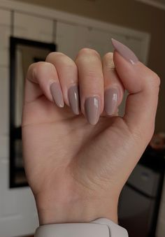 Winter Nails Solid Color, Nail Colors For Pale Skin, Nails Solid Color, Nails Solid, Plain Nails, Solid Color Nails, Subtle Nails, Beige Nails, Smink Inspiration