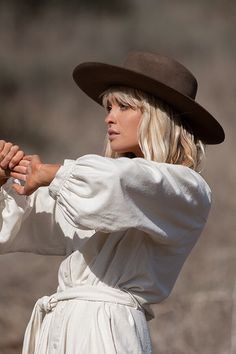 Details The La Vida Rancher Hat by Minga features a classic rancher hat design with a tear drop crown and wide brim. Handmade. One of a Kind. Made in Ecuador. All accessories are final sale. Contents 100% Ecuadorian Sheep's Wool Size and Fit 3.5in wide brim S: 55cm | 21.6" M: 57cm | 22.5" Adventure Hat, Straw Boater Hat, Tie Crafts, Rancher Hat, Leather Tie, Boater Hat, Hat Design, Weekly Outfits, Uniform Fashion