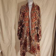 Free People Kimono. Nwt Free People Little Wing Kimono Color: Natural Combo Boho Floral Print Size: Standard Free People Kimono, Red Kimono, Bohemian Clothing, Fashion Boho, Dusters, Bohemian Clothes, Boho Floral, Ladies Fashion, Kimonos