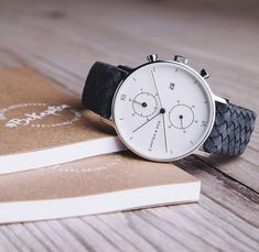 Classy Mens Fashion, Junghans Watch, Minimal Watch, Slim Watches, Trendy Watches, Mens Sport Watches, Amazing Watches, Best Watches For Men, Hand Watch