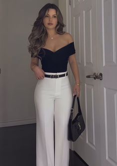 19 Aesthetic, Aesthetics Clothes, Money Woman, Aesthetic Birthday, Office Clothes, Professional Outfits Women, Business Outfits Women, Stylish Work Attire