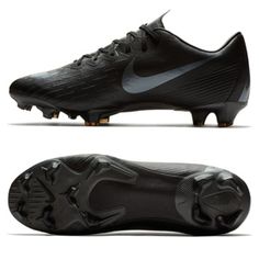 the nike vapor soccer shoe is shown in black and silver