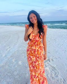 Floral printed cut out summer dress Floral Dress Summer Aesthetic, Cute Sun Dresses Long, Long Vacation Dress, Spring Break Dresses, Dance Outfit Ideas, Hawaii Dresses, Dress Pattern Ideas, Luau Outfits, Sundress Beach