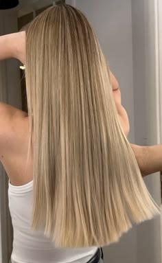 #airtouch #shatush #blondehaircolor #haircolor #hairgoals #hairstyles #hairtranformation #hairvideo Shatush Hair, Blond Hairstyles, Hair Blond, Hair Diy, Baby Lips, Blonde Hair Inspiration, Blonde Balayage, Macadamia, Blonde Hair Color