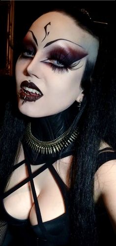 Anime Bag, Bold Makeup Looks, Makeup To Try, Trad Goth, Goth Beauty, Bold Makeup, Beautiful Dark Art