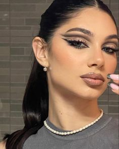 Prom Makeup Dark, 2024 Makeup, Slay Makeup, Feminine Makeup