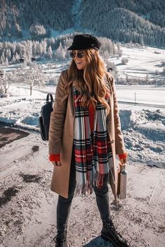 Snow Outfits, Nyc Winter Outfits, Winter Outfits Snow, Street Style New York, Winter Travel Outfit, Europe Outfits, Winter Outfits Cold, Snow Outfit