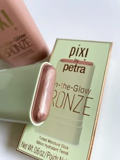 Pixi Highlighter Stick, Pixi Make Up, Pixi Bronzer Stick, Pixi Highlighter, Pixi Stick, Pixi Bronzer, Pixie Beauty, Gigi Makeup, Pixi Beauty Makeup