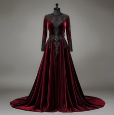 Valyrian Clothes, Medieval Gown, Old Dresses, Medieval Clothing, Fantasy Dress