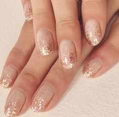 Nails Glitter Tips Ombre, Nail Gel Polish Design Gold Glitter, Sparkly Tipped Nails, Sparkle Tip Nails Glitter, Gold Glitter Manicure, Nude And Gold Glitter Nails, Gold Sparkle Nail Designs, Ombré Gold Nails, Nails For A Gold Dress