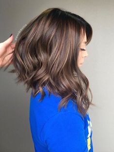 Transitional Lob Gray Blending, A Line Haircut, Trendy Haircuts Medium, Line Bob Haircut, Inverted Bob Hairstyles, Long Bob Haircuts, Lob Hairstyle, Long Bob Hairstyles, Medium Hair Cuts