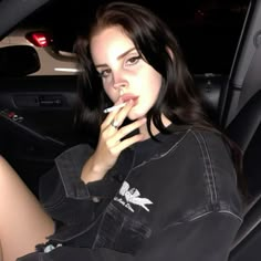 Lana Del Rey Kissing, Crystals Castles, Lana Del Rey Icons, Lyrics Lana Del Rey, Ldr Pictures, Aesthetic Lana Del Rey, Lana Del Rey Aesthetic, Rey Aesthetic