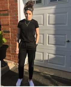 Stem Professional Outfits, Lesbian Smart Outfit, Masculine Birthday Outfits For Women, Tomboy Clubbing Outfit, Edgy Lesbian Style, Stem Lesbian Style Plus Size, All Black Lesbian Outfit, Feminine And Masculine Fashion, Tomboy Graduation Outfit