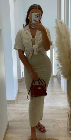 Church Fits, Mode Zara, Modesty Outfits, Cute Modest Outfits, Effortlessly Chic Outfits, Classy Casual Outfits, Stylish Work Outfits, Church Outfits, Casual Chic Outfit