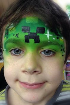 Minecraft Creeper Face Paint, Roblox Face Painting, Minecraft Face Paint Easy, Face Painting Minecraft, Minecraft Facepainting, Creeper Face Paint, Minecraft Face Paint, Minecraft Makeup, Boys Face Paint