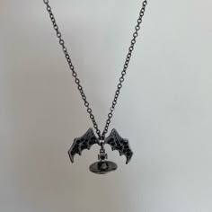 Vivienne Westwood Bat Chain Vivienne Westwood Bat Necklace, Vivienne Westwood Tattoo, Vivienne Westwood Chain, Vivienne Necklace, Horror Punk, Grunge Jewelry, Gray Necklace