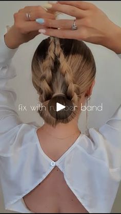 Easy Bun Hairstyles For Long Hair, Hair Style Vedio, Easy Bun Hairstyles, Easy Hair Updos, Hair Braid Videos, Hairstyles Short Hair, Peinados Fáciles Para Cabello Corto, Hair Tutorials For Medium Hair, Hairstyles For Medium Length Hair