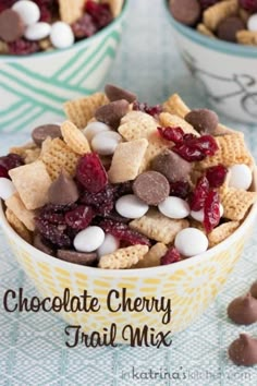 chocolate cherry trail mix in two bowls