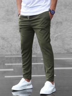 Khaki Joggers, Mens Casual Outfits Summer, Men Fashion Casual Shirts, Stylish Men Casual, Mens Casual Dress Outfits, Men Stylish Dress, Guys Clothing Styles, Fashion Suits For Men