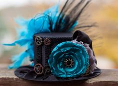 Steampunk Mini Top Hat  Alice in Wonderland by LittleLadyAccessory Alligator Hat, Punk Hats, Gothic Hats, Miniature Hats, Punk Top, Hat Birthday, Wedding Themes Spring