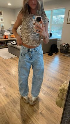 Jayla Alexandra Outfits, Luca Bond Outfits, Barrel Jean Outfit, Utah Outfits, Simple Outfits For School, Cute Preppy Outfits, School Fits, Simple Trendy Outfits, Cute Everyday Outfits