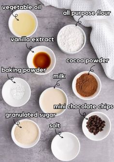 the ingredients to make chocolate pudding in small bowls