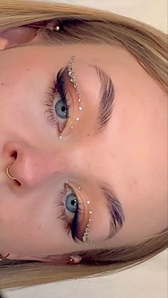 jewelry eyeliner Makeup Look Rhinestones, Glam Rave Outfit, Bejeweled Eye Look, Rave Eye Makeup Rhinestones, Prom Hair Styles With Gems, Sequence Eye Makeup, Boho Prom Makeup, Pretty Nails Simple Classy Almond, Makeup Looks For Eras Tour